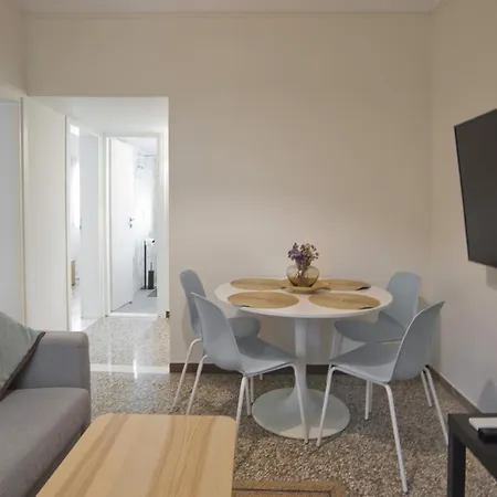 Athina 2br Apt, Fully Equipped, Kitchen, Ac, Wifi Apartmán Atény