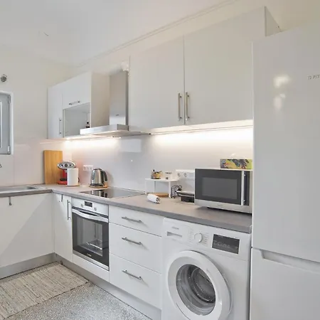 Athina 2br Apt, Fully Equipped, Kitchen, Ac, Wifi Apartmán